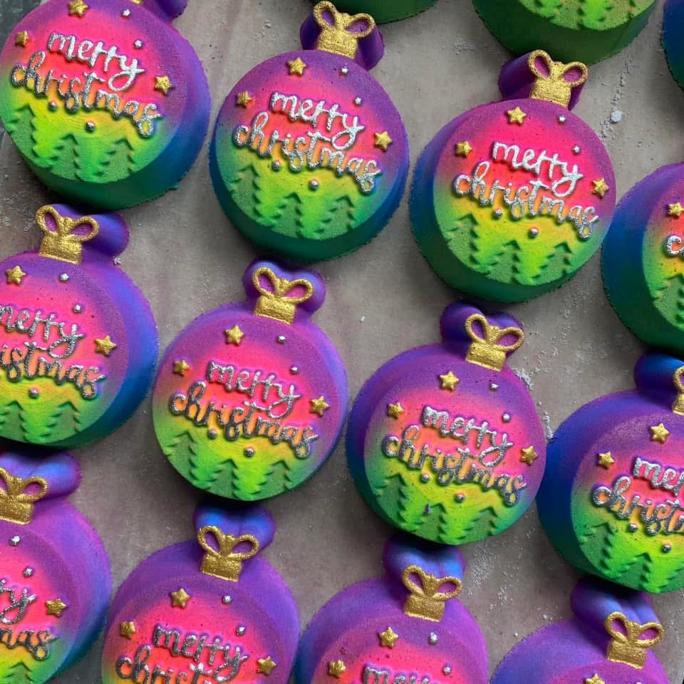 Bauble Bath Bomb